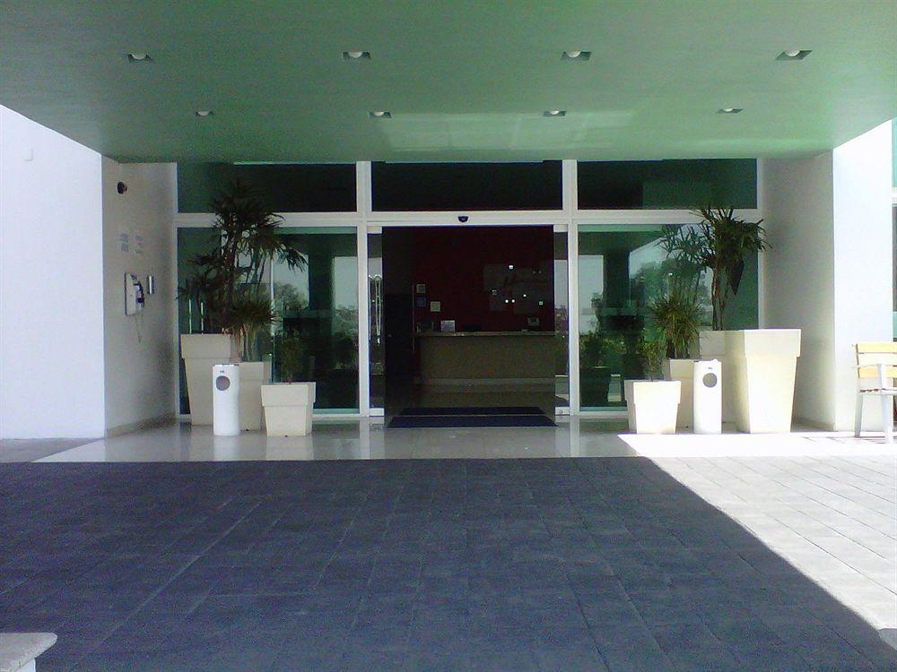 Holiday Inn Express Guadalajara Iteso, an IHG Hotel Zapopan Bagian luar foto