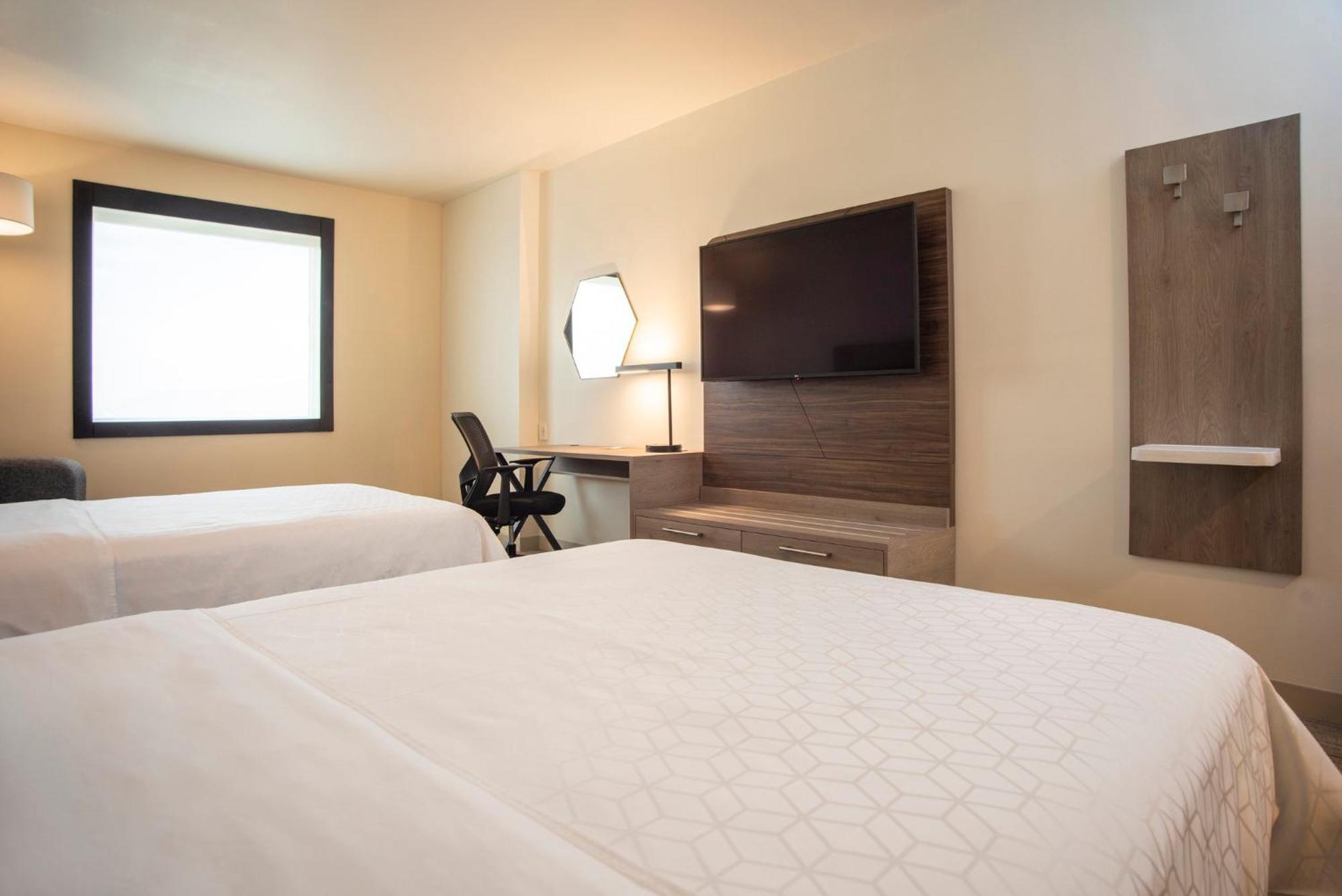 Holiday Inn Express Guadalajara Iteso, an IHG Hotel Zapopan Bagian luar foto