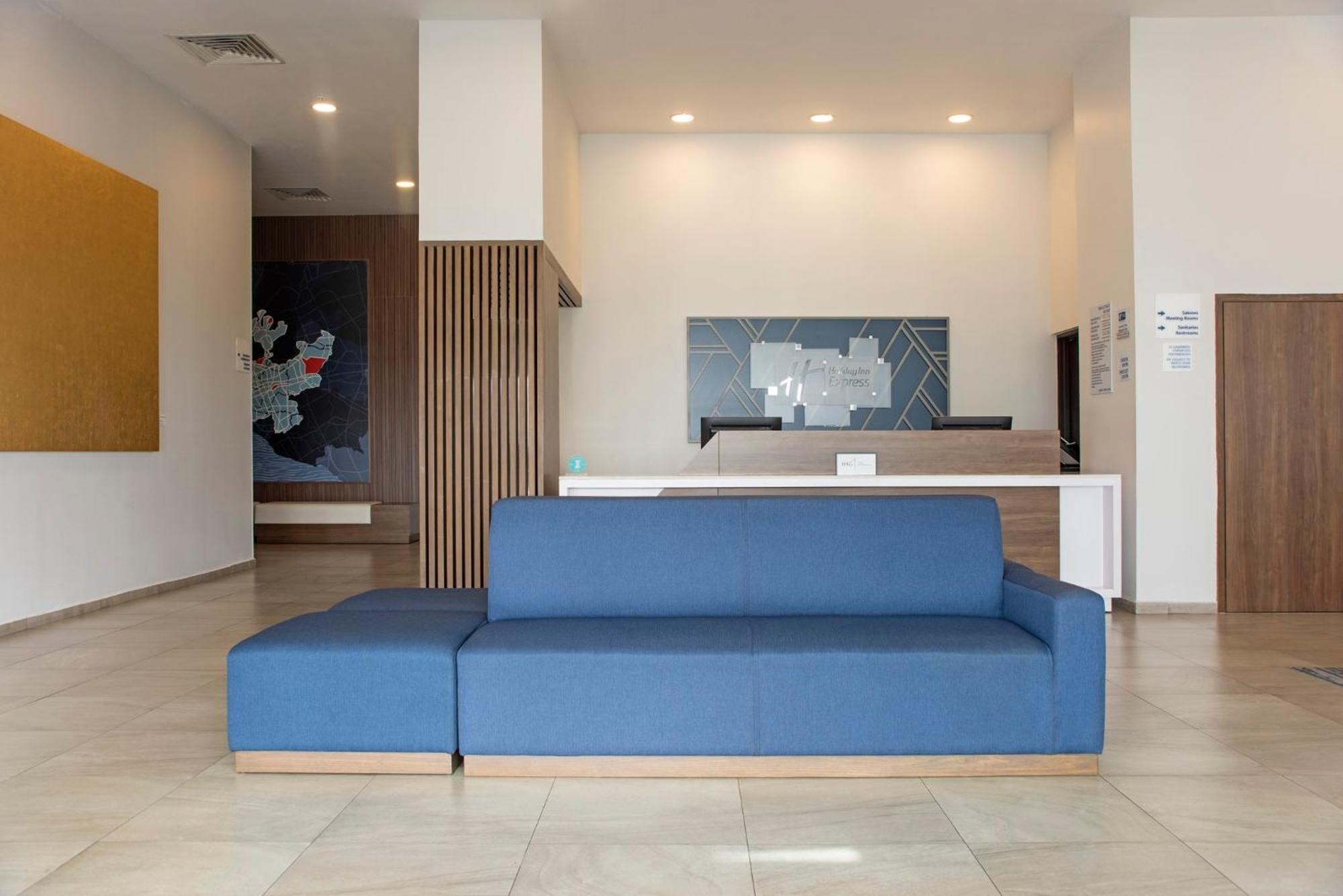 Holiday Inn Express Guadalajara Iteso, an IHG Hotel Zapopan Bagian luar foto