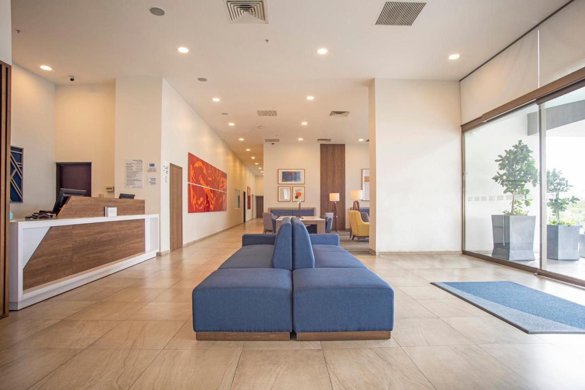 Holiday Inn Express Guadalajara Iteso, an IHG Hotel Zapopan Bagian luar foto