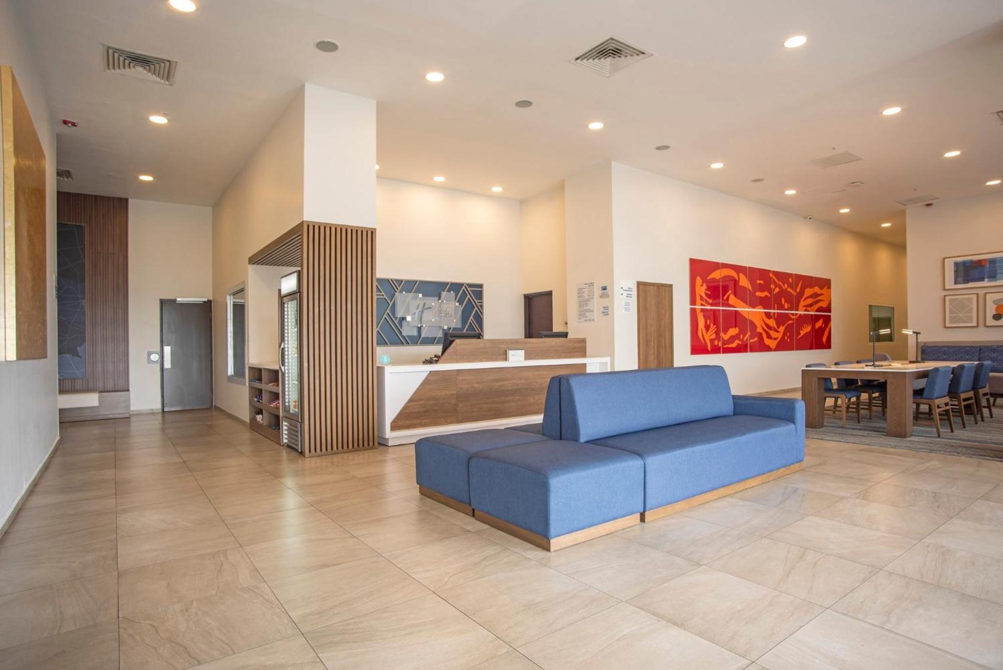 Holiday Inn Express Guadalajara Iteso, an IHG Hotel Zapopan Bagian luar foto