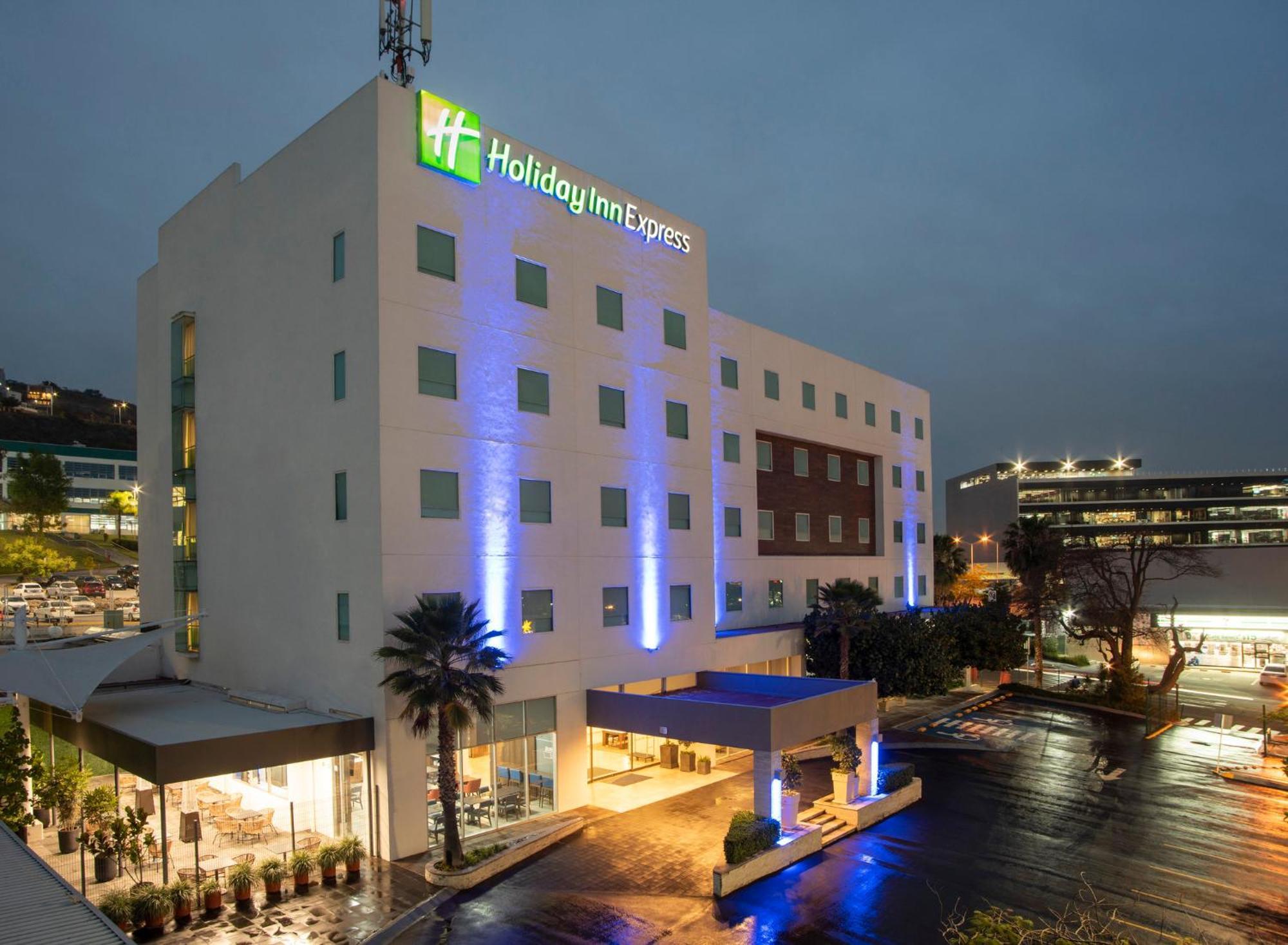 Holiday Inn Express Guadalajara Iteso, an IHG Hotel Bagian luar foto